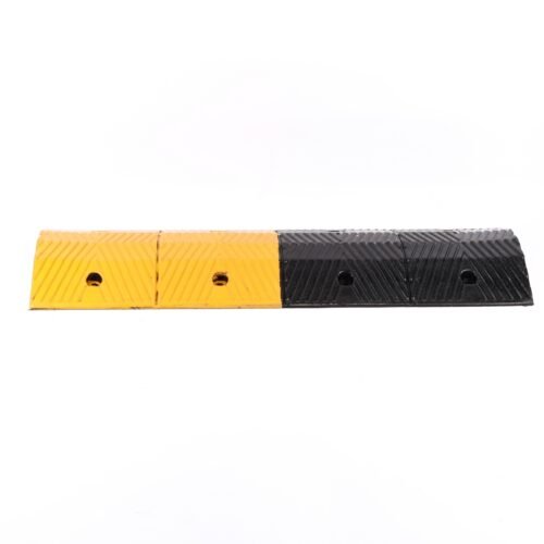 Heavy Duty Rubber Speed Hump for Trucks – 1000mm x 350mm x 70mm Middle Section - Image 4